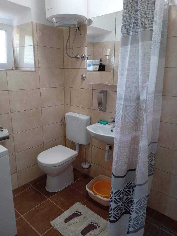 Brbinj Kastelanic Apartman מראה חיצוני תמונה